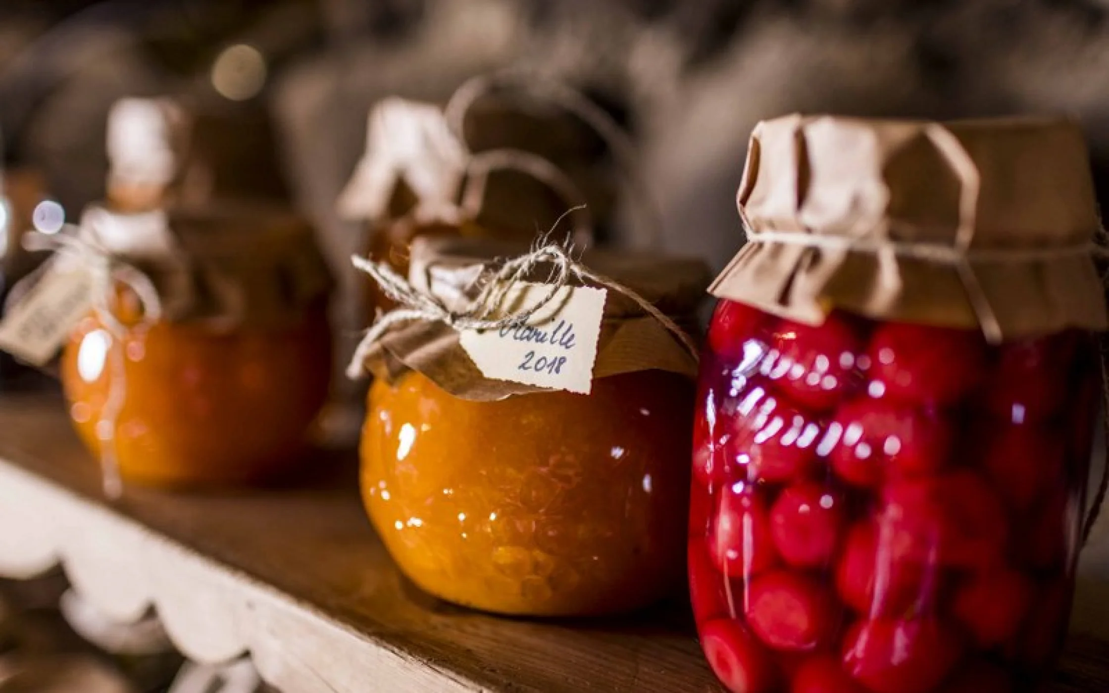05_Eingewecktes Obst und Marillenmarmelade arminhuber_low-433 VS ohne 2018 _800x533.jpg